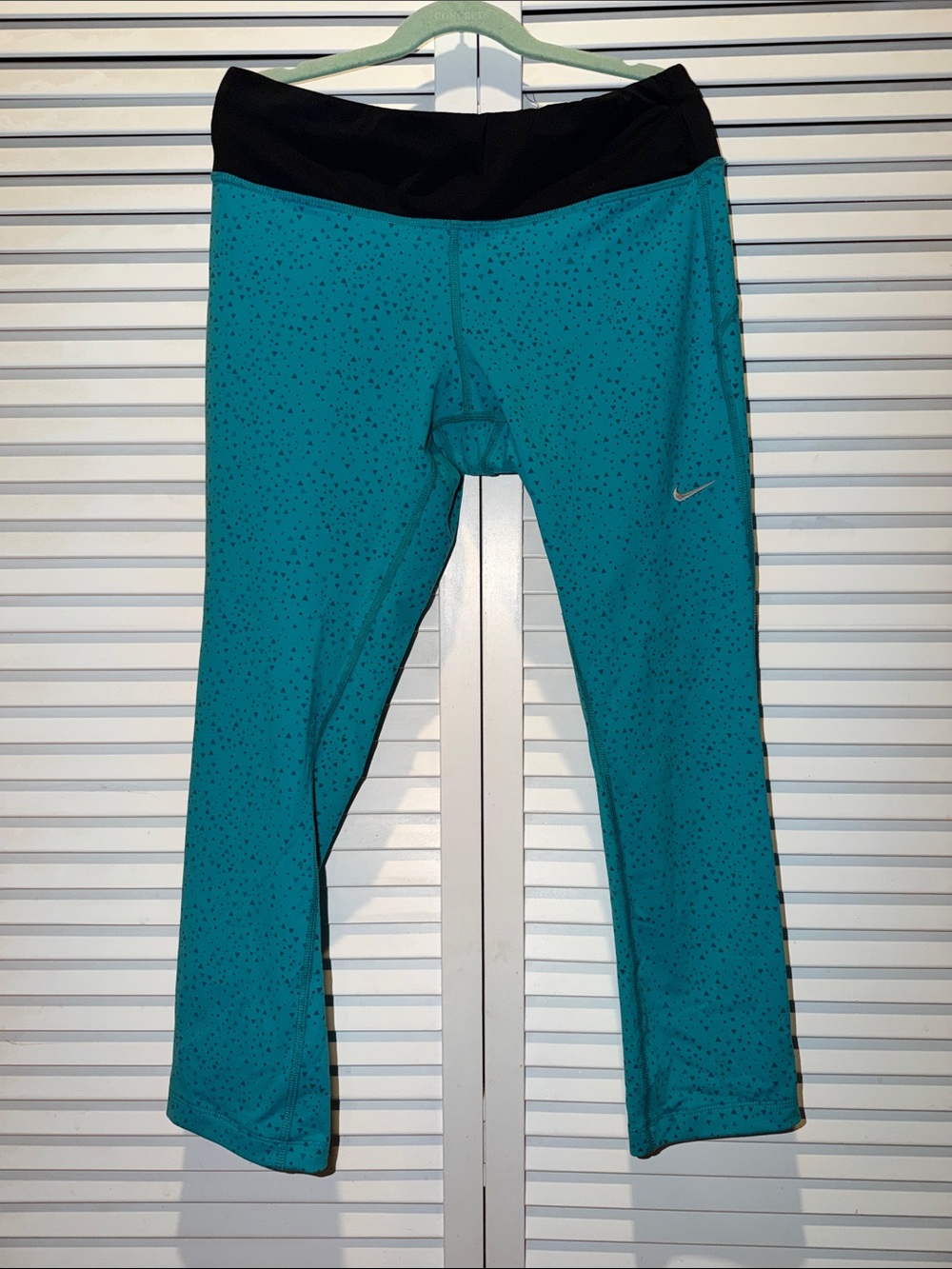 Nike Teal Cropped Leggings with Black Waistband
